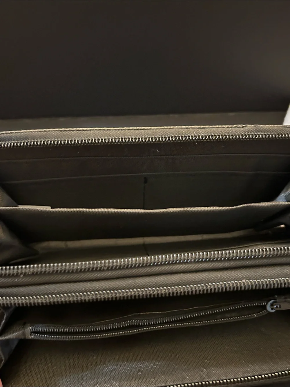 Spacious Unisex Black Double Zip-Around Wallet with 6” Wrist Strap NWOT